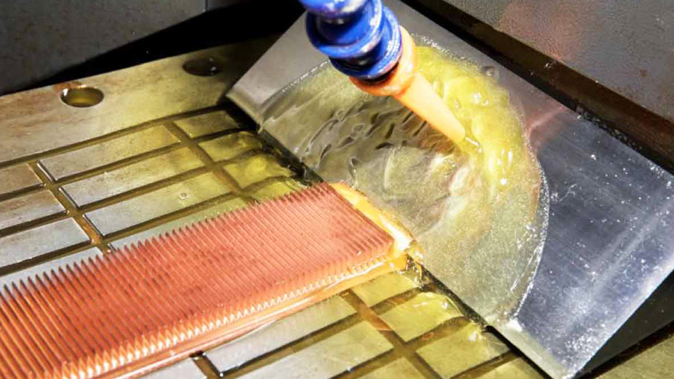 Skived heat sink machine folding and welding are the mainstream
